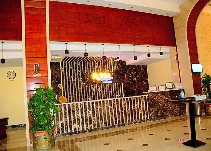 Royal Lagoons & Aqua Park Hotel 5*